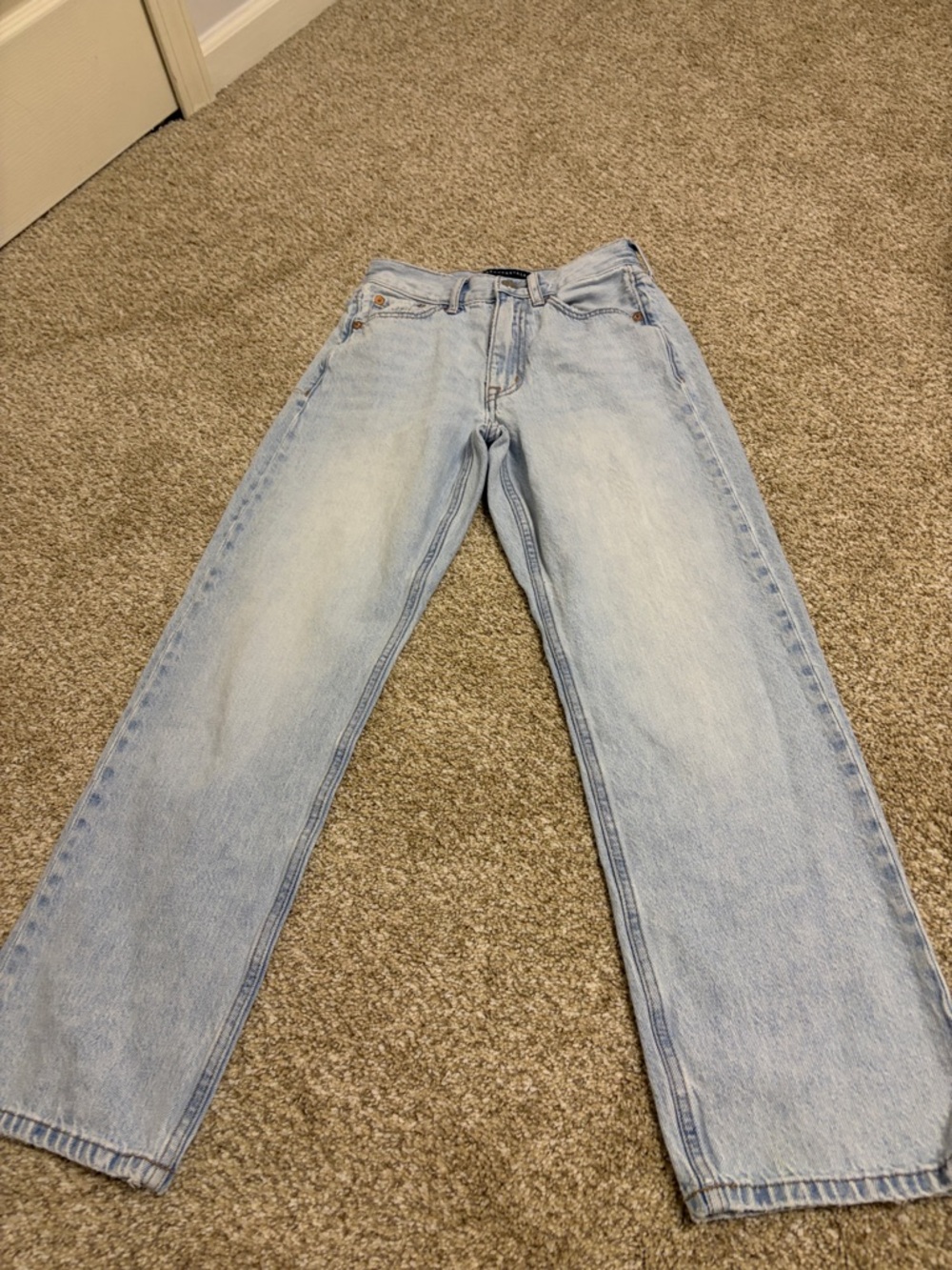 Aeropostale Light Wash Straight Leg Jeans